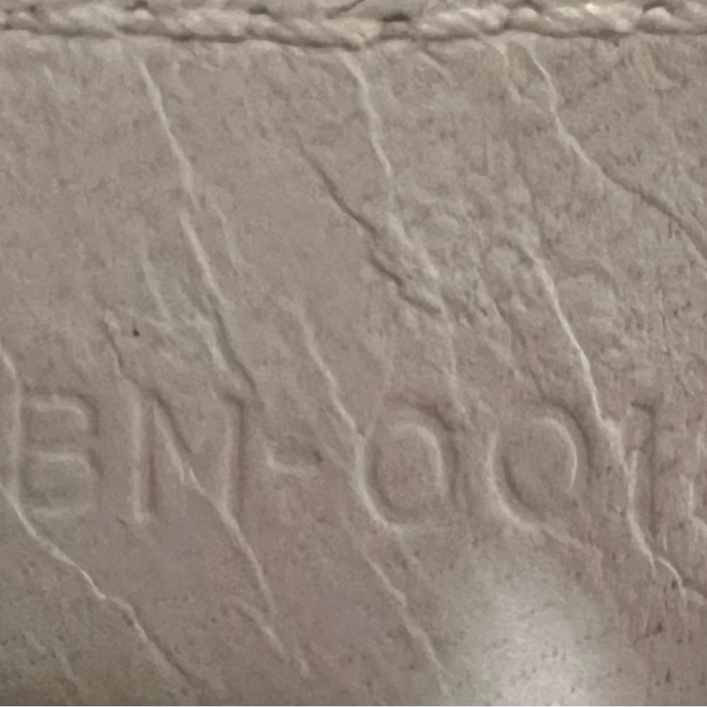 👜 Dior Avenue Bag - FIXER UPPER - Luxury Handbag Giveaway - Picture 11 of 15